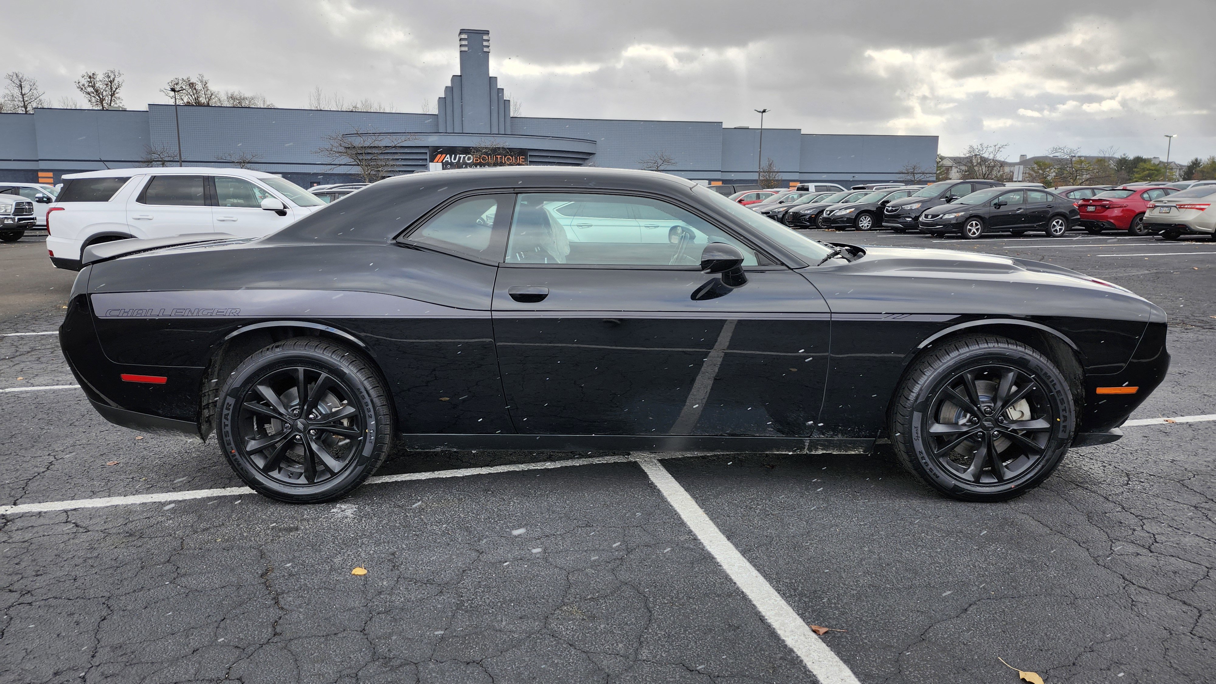 Used 2021 Dodge Challenger SXT image 16