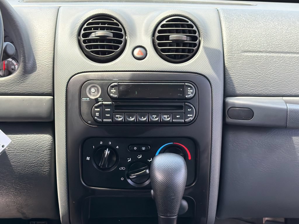 Used 2006 Jeep Liberty Sport RWD image 8