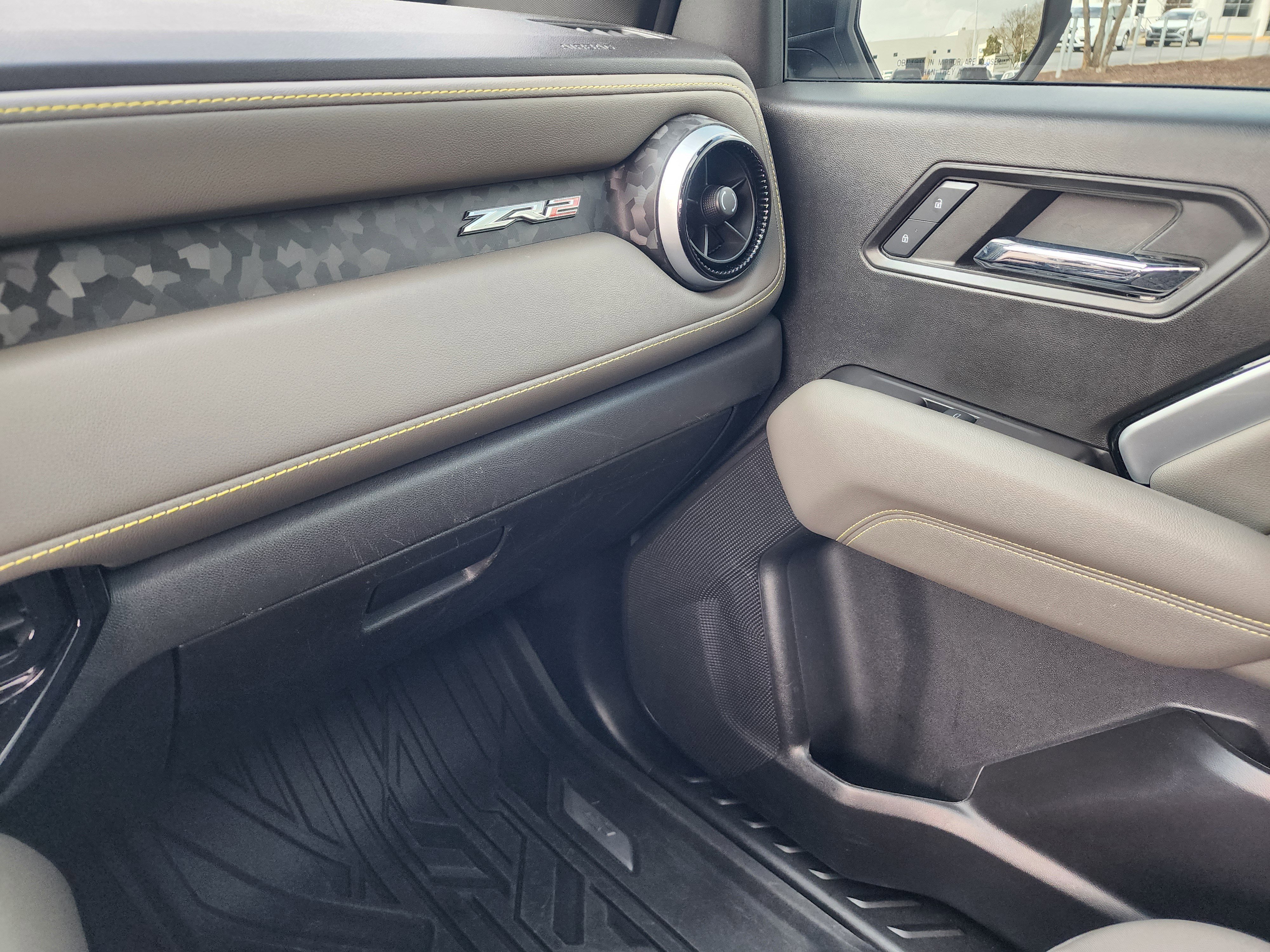 Used 2024 Chevrolet Colorado ZR2 w/ Technology Package image 35