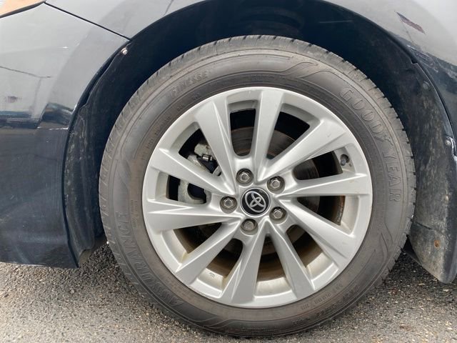 Used 2023 Toyota Camry SE image 19