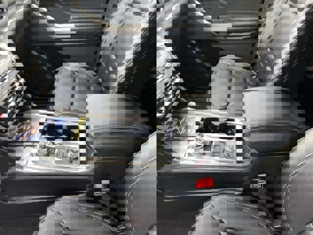 Certified 2022 Ford Explorer XLT w/ Equipment Group 202A image 17