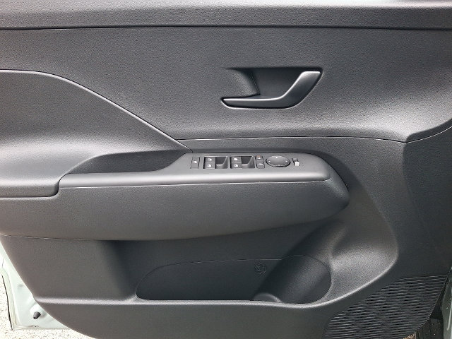 New 2027 Hyundai Kona SE AWD/4WD image 12
