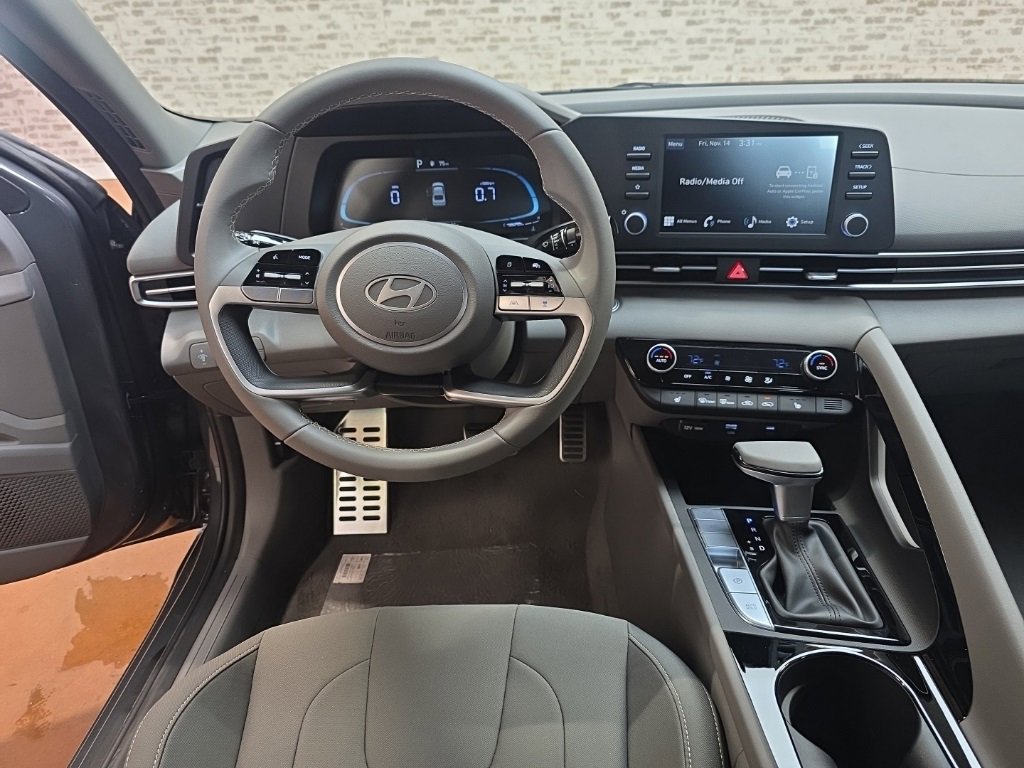 New 2026 Hyundai Elantra SEL Sport image 24