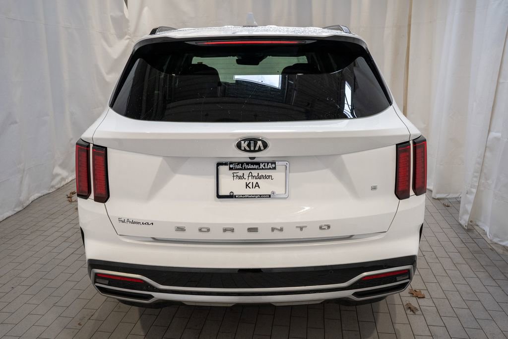 Certified 2021 Kia Sorento S image 5