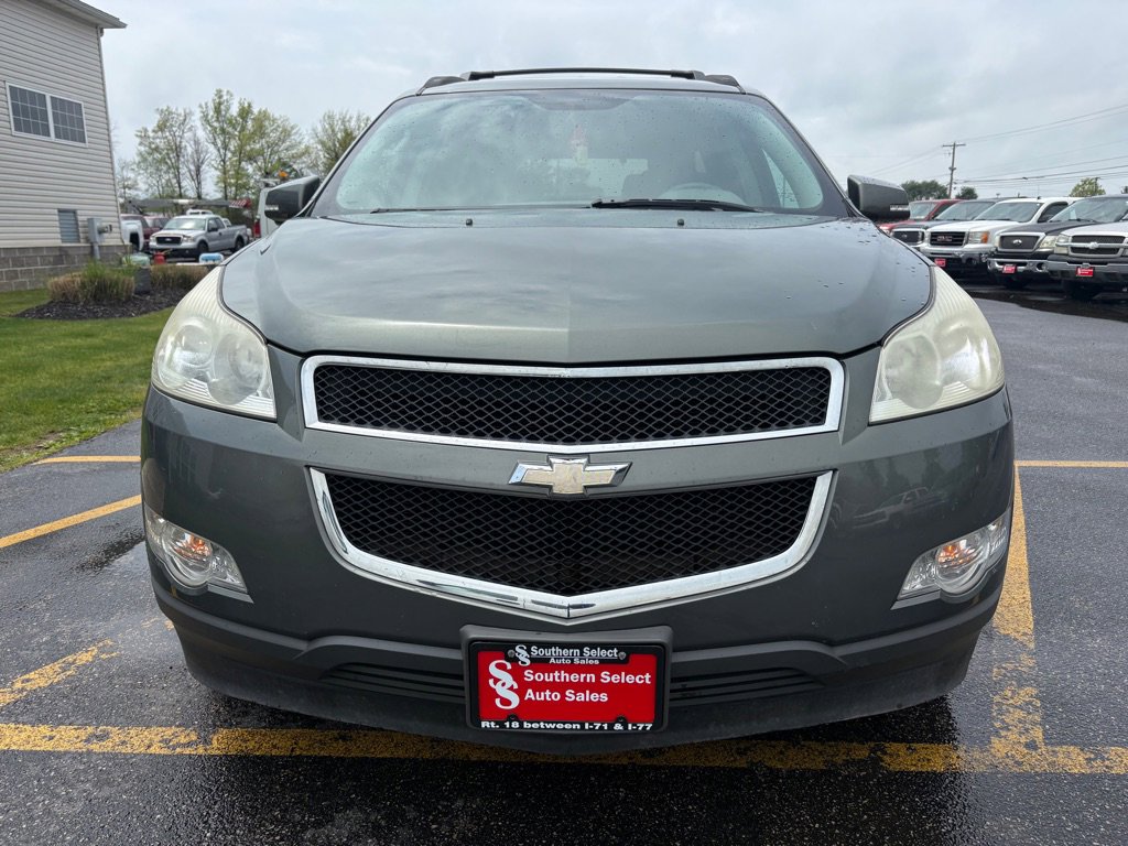 Used 2010 Chevrolet Traverse LT w/ LT Special Edition Package AWD/4WD image 3