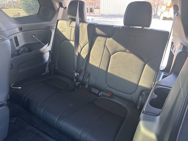 Used 2025 Honda Pilot Black Edition image 37