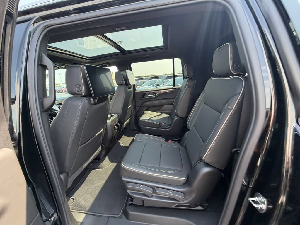 New 2026 GMC Yukon XL Elevation w/ Elevation Premium Package AWD/4WD image 38