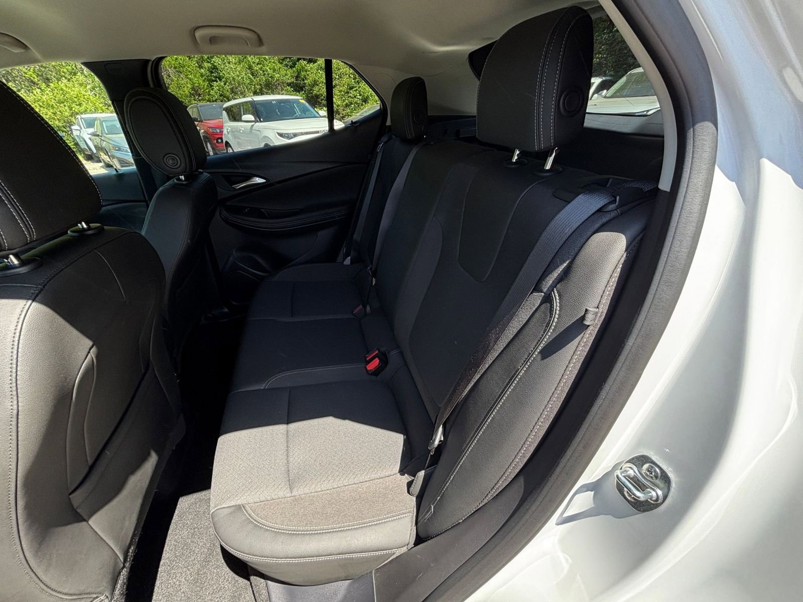 Used 2025 Buick Encore GX Preferred image 35