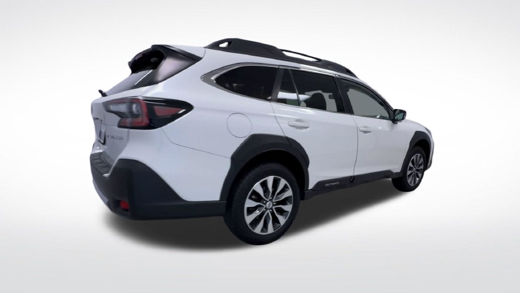 Used 2025 Subaru Outback Limited AWD/4WD image 8