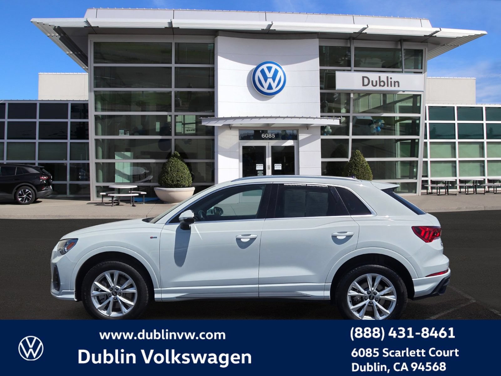 Used 2024 Audi Q3 2.0T Premium w/ Convenience Package AWD/4WD image 7