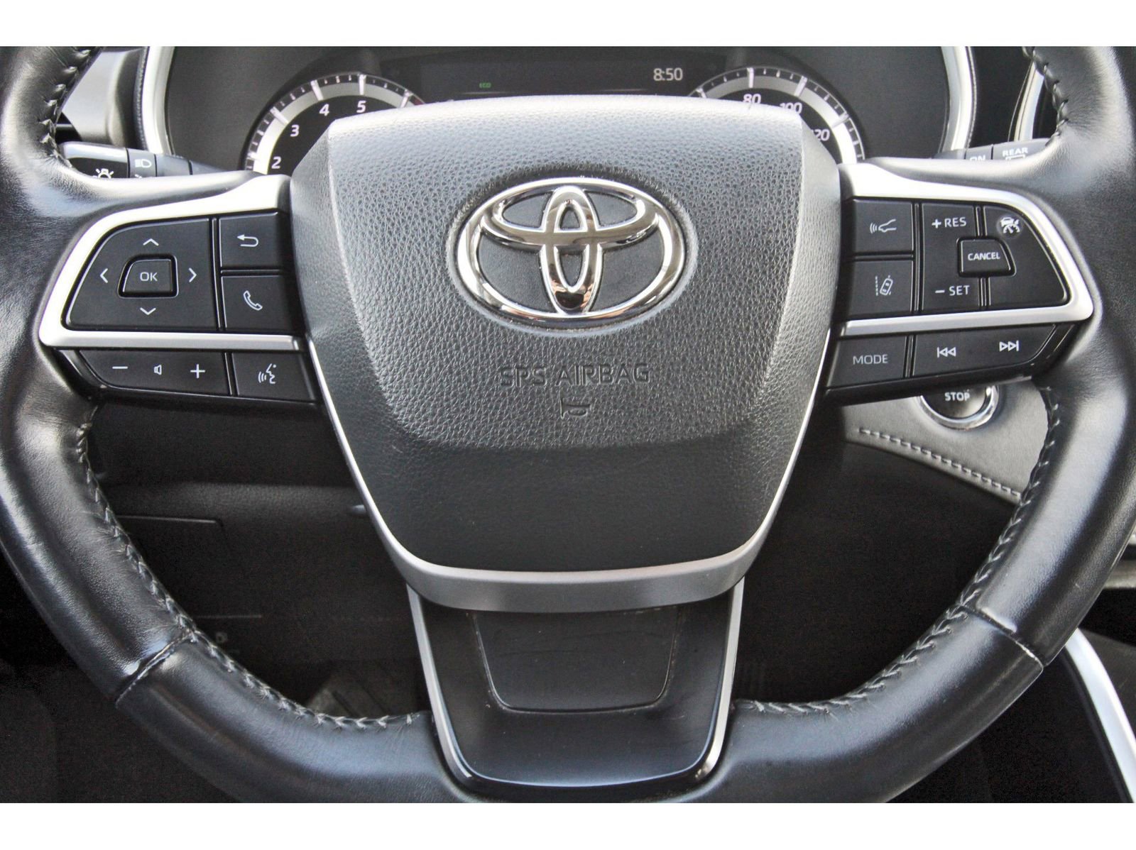 Used 2023 Toyota Highlander XLE image 18