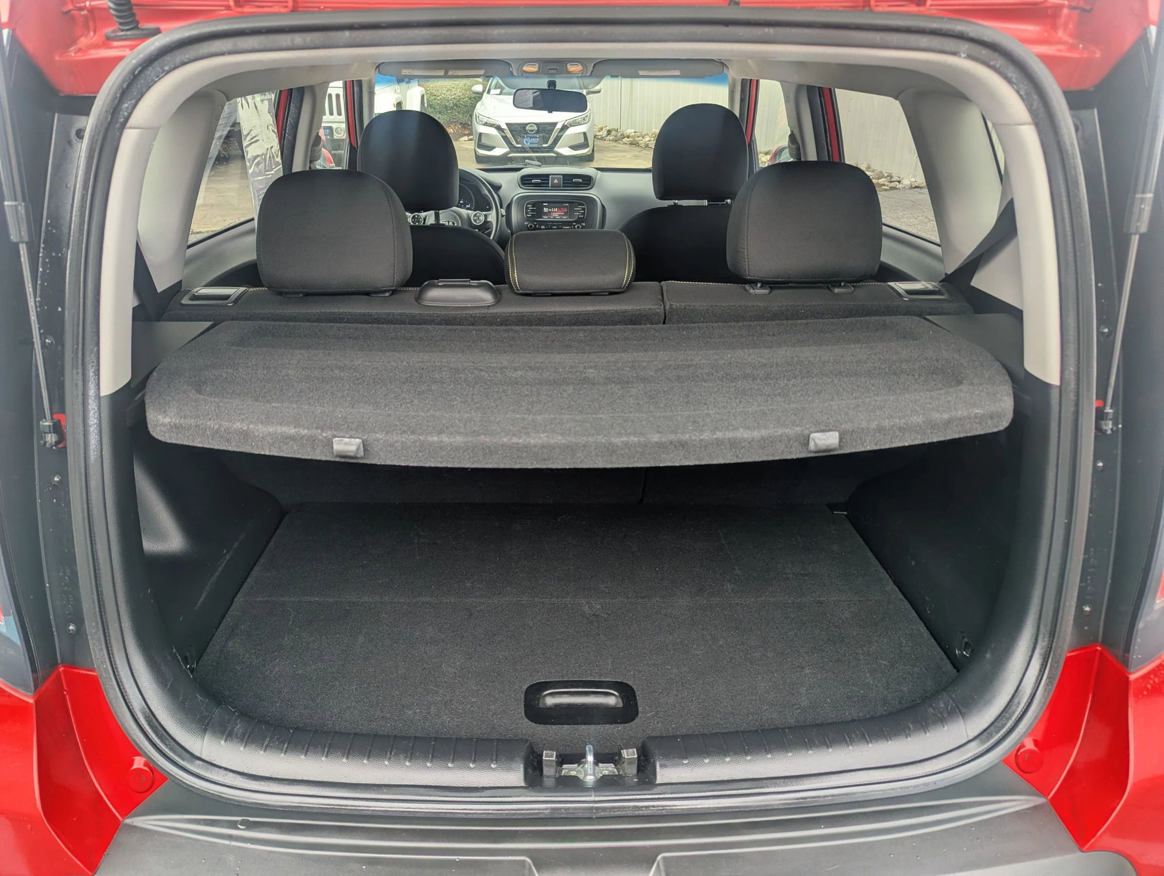 Used 2015 Kia Soul + FWD image 17