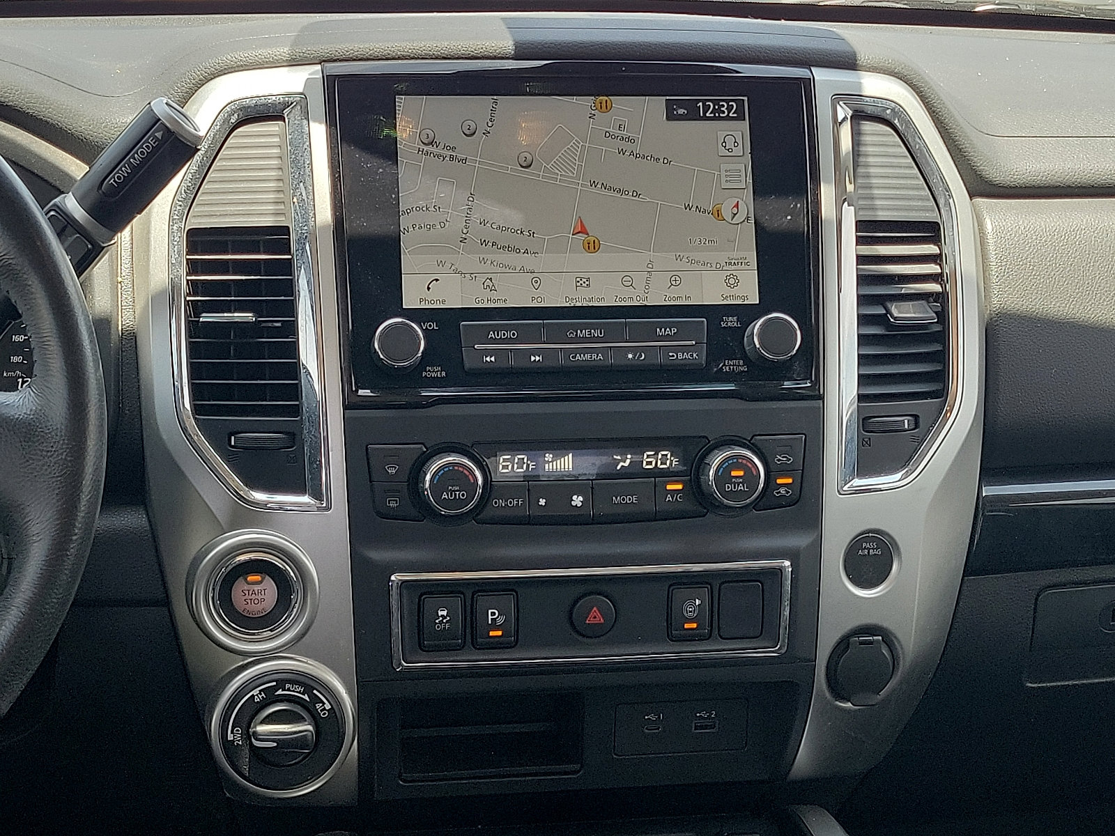 Used 2020 Nissan Titan SV w/ SV Convenience Package image 10