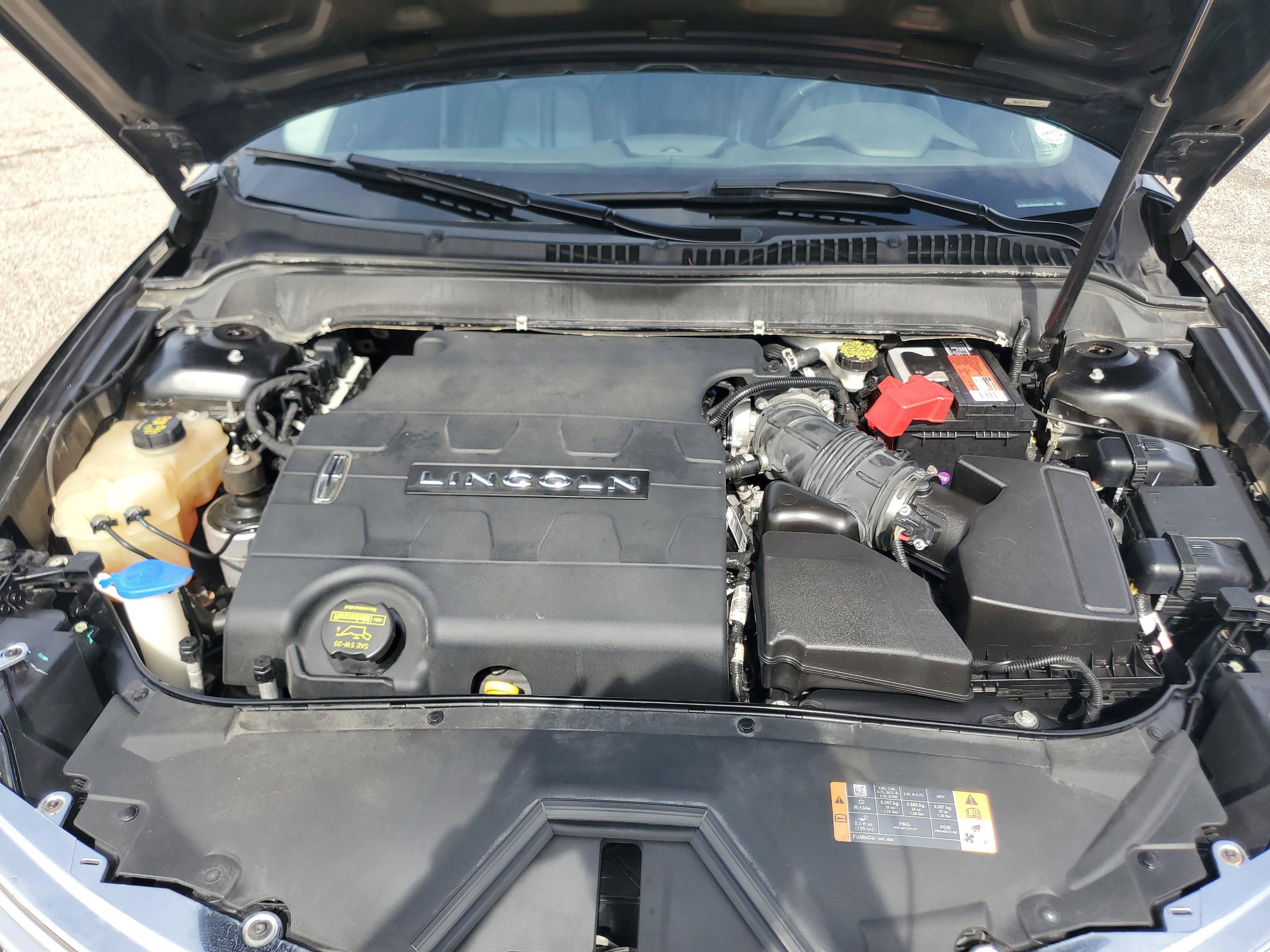 Used 2013 Lincoln MKZ FWD image 8