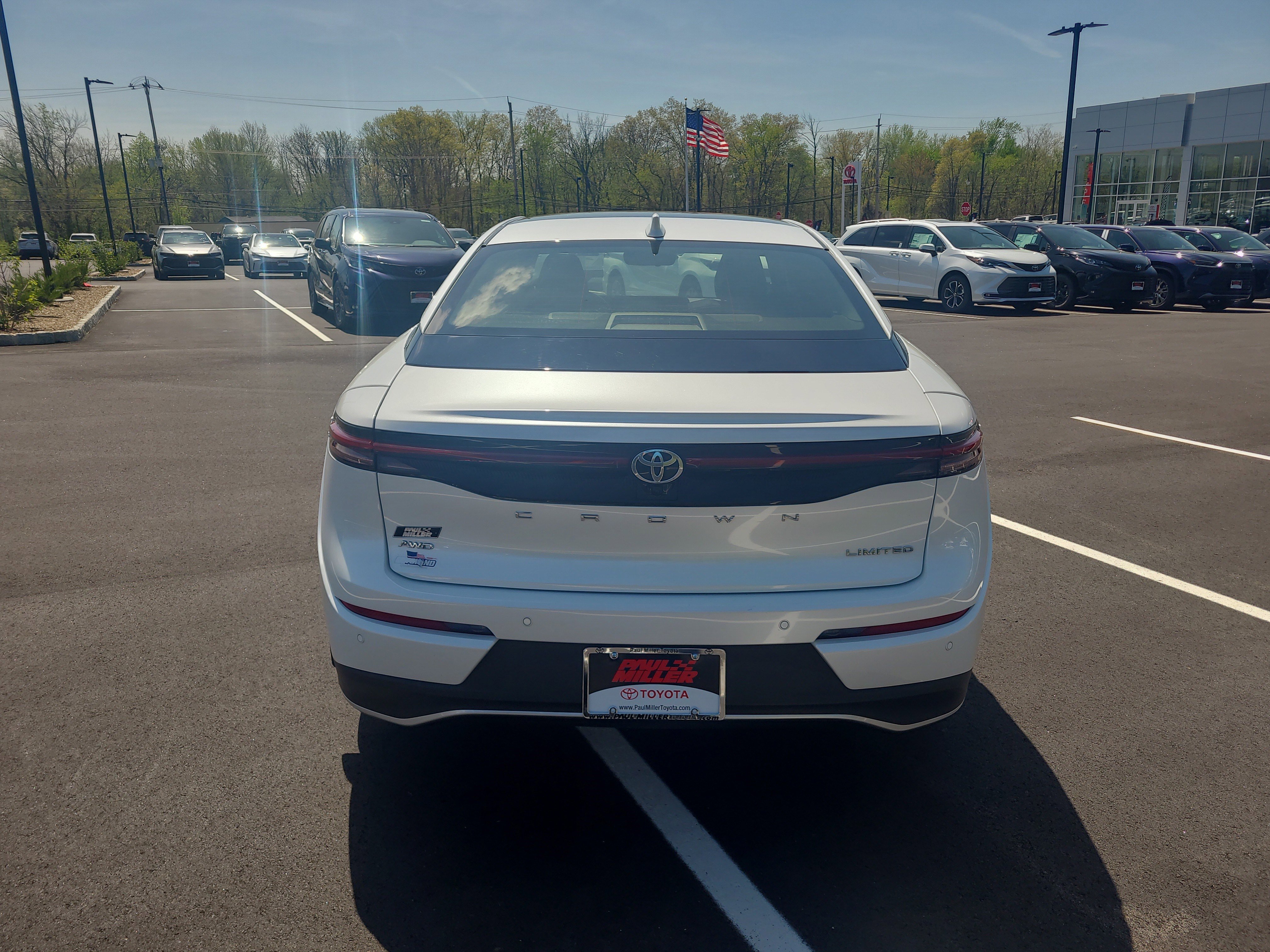 Certified 2023 Toyota Crown Limited w/ Advanced Technology Package image 6