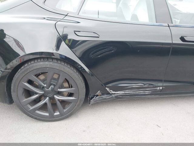Used 2022 Tesla Model S Plaid AWD/4WD image 10