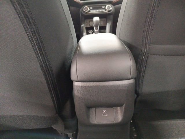 New 2025 Nissan Versa SR w/ Trunk Package image 26