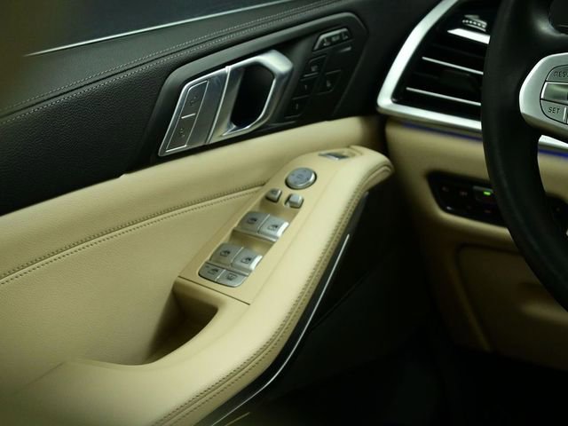 Used 2021 BMW X7 xDrive40i w/ Premium Package image 41