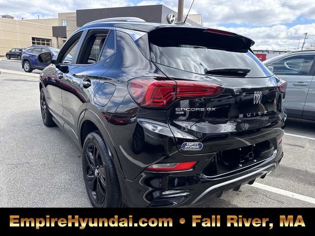 Used 2024 Buick Encore GX Sport Touring image 9