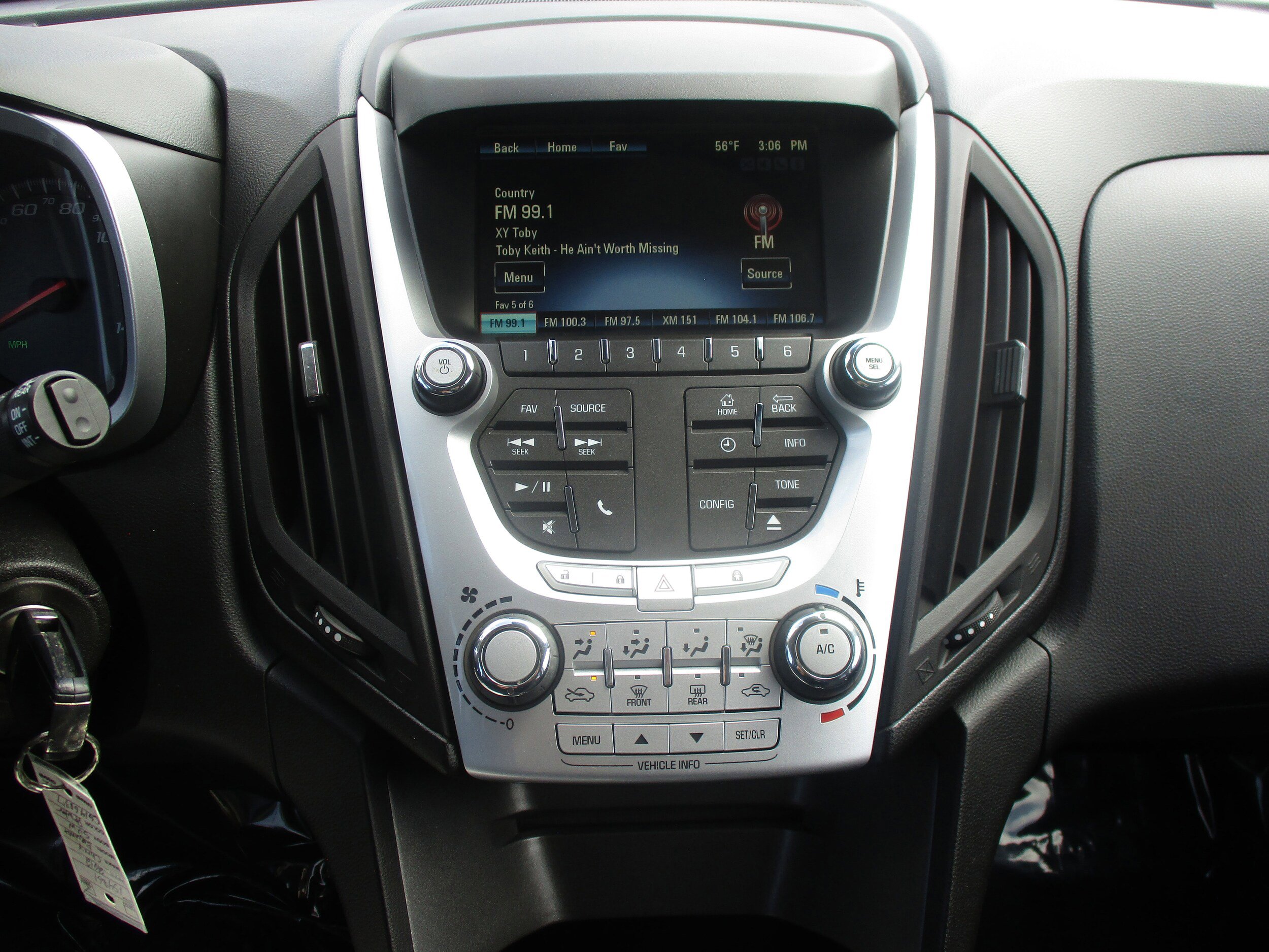 Used 2012 Chevrolet Equinox LT FWD image 17