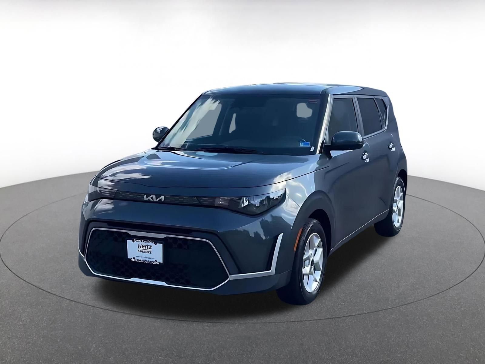 Used 2025 Kia Soul LX w/ LX Technology Package FWD image 7