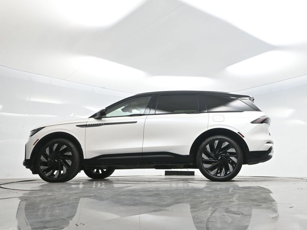 Used 2025 Lincoln Nautilus Reserve w/ Jet Appearance Package image 56