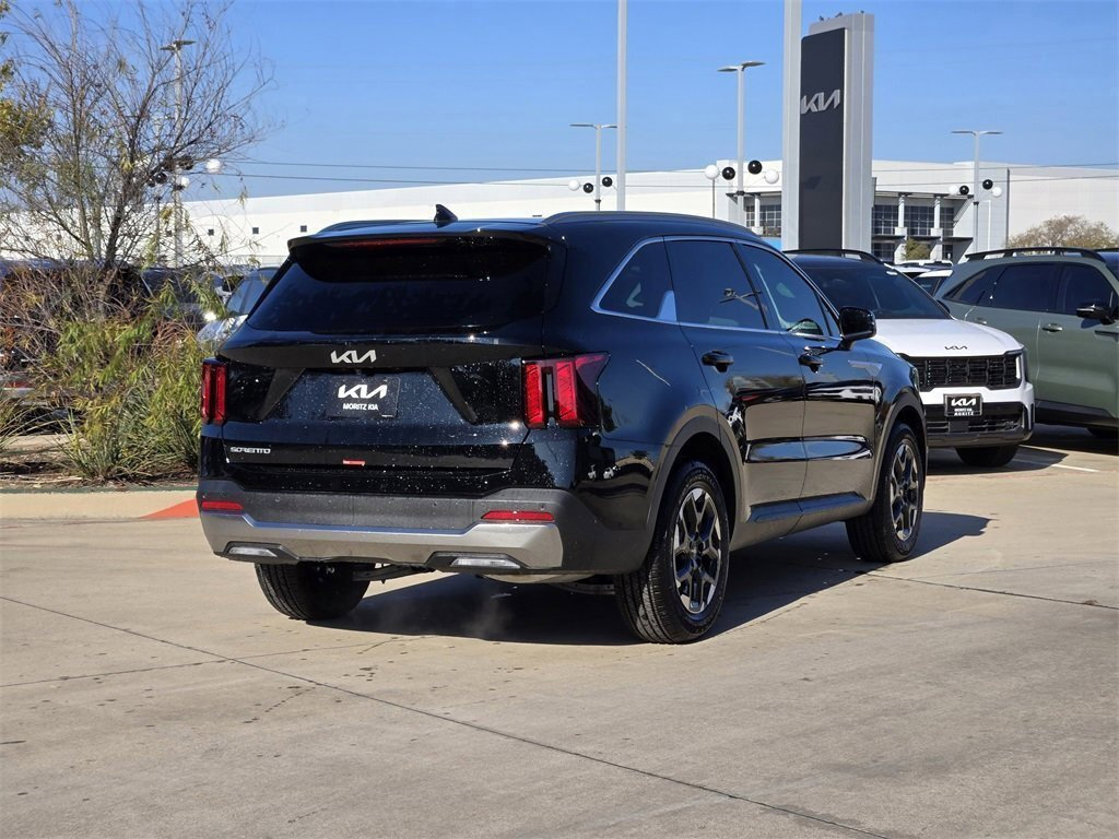 New 2026 Kia Sorento S w/ S Panoramic Sunroof Package image 4