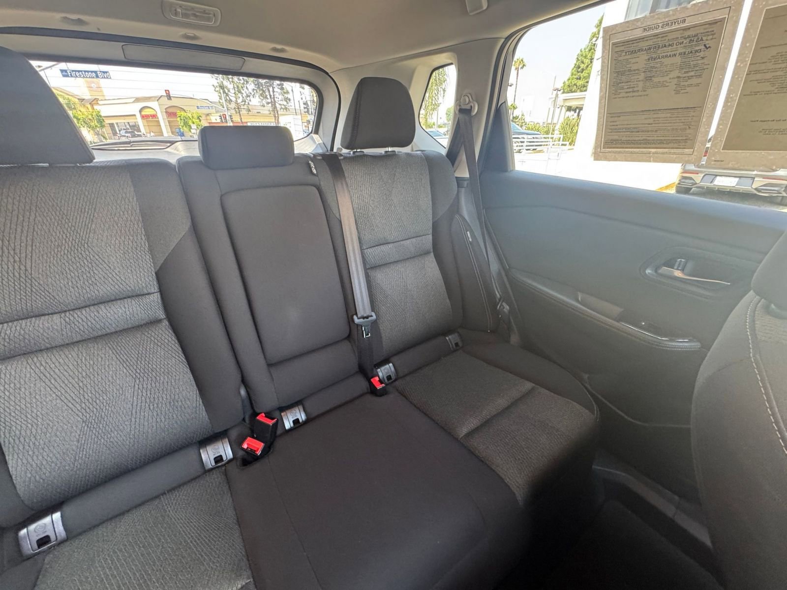Used 2025 Nissan Rogue SV FWD image 39