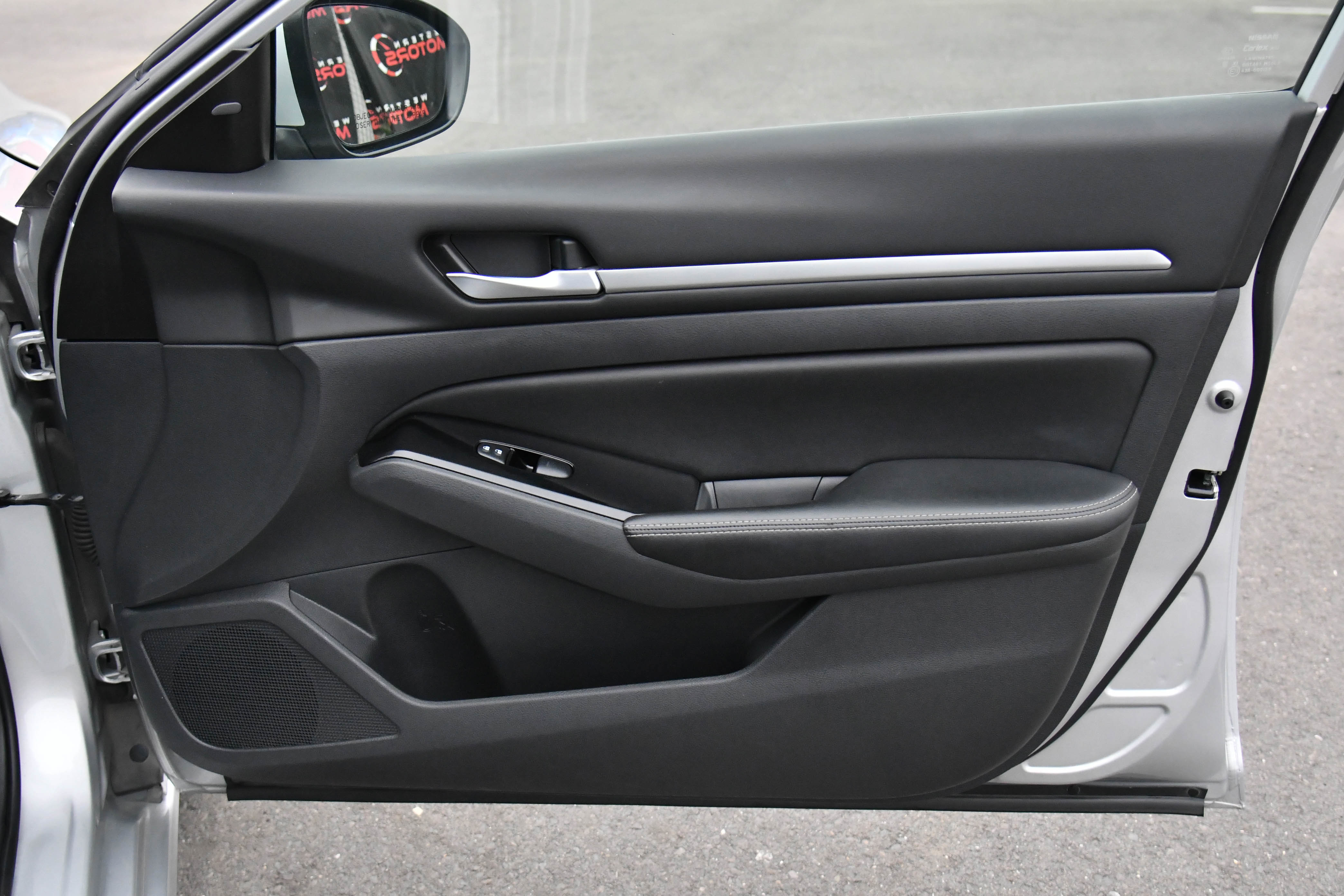 Used 2023 Nissan Altima 2.5 SV image 39