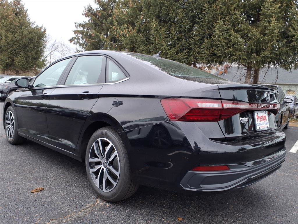 New 2026 Volkswagen Jetta SE image 3