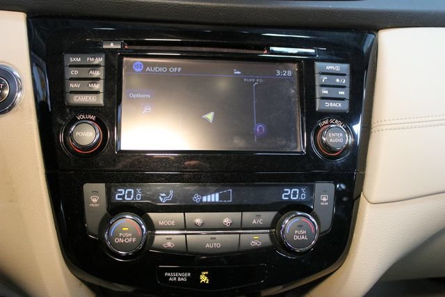 Used 2017 Nissan Rogue SL AWD/4WD image 27