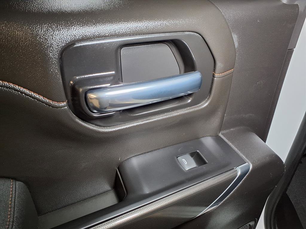 Used 2022 GMC Sierra 1500 AT4 image 19