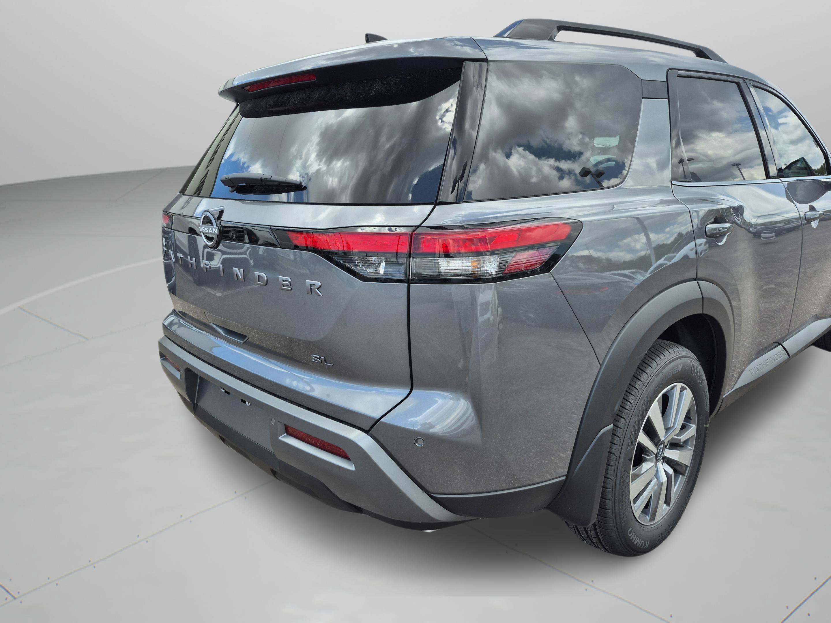 New 2026 Nissan Pathfinder SL FWD image 39
