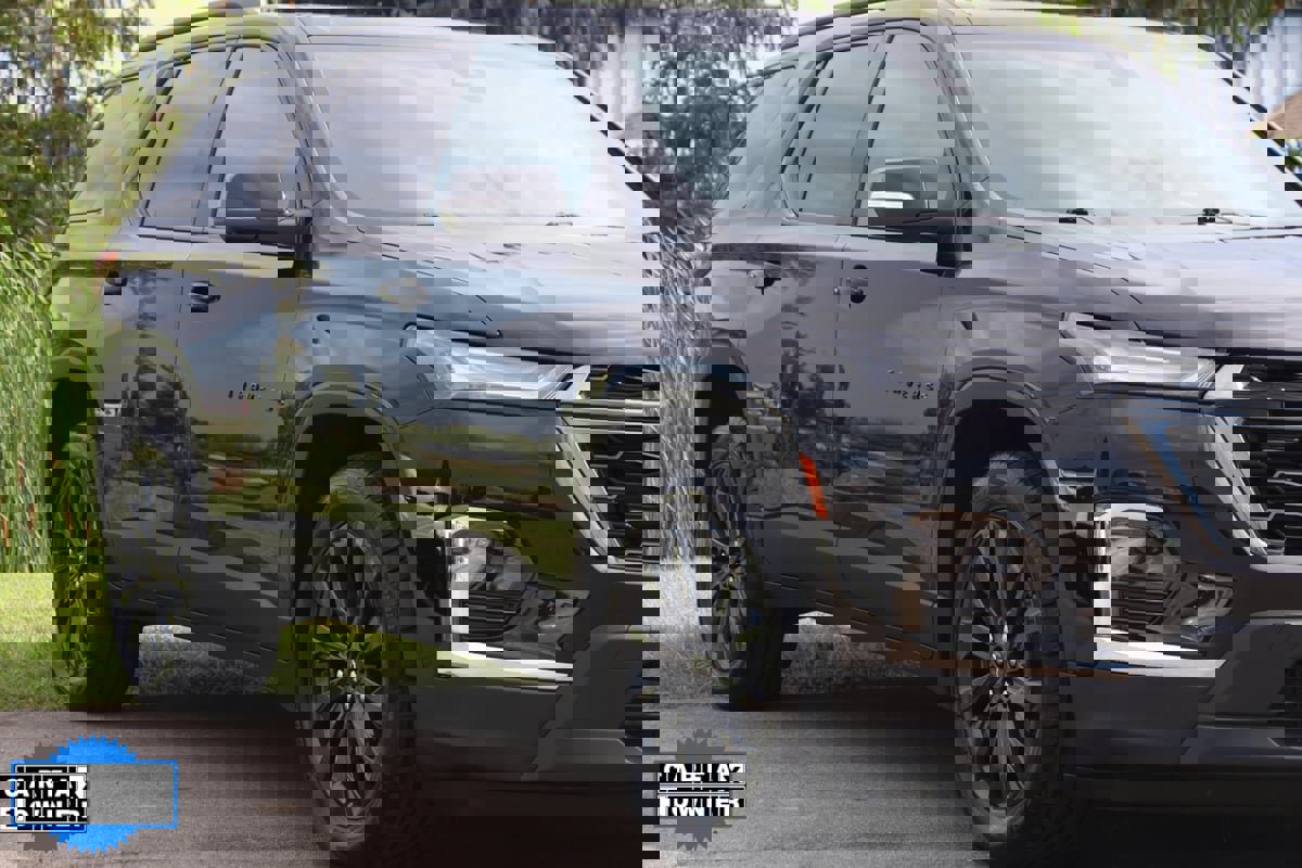 Used 2023 Chevrolet Traverse RS w/ LPO, Floor Liner Package image 50