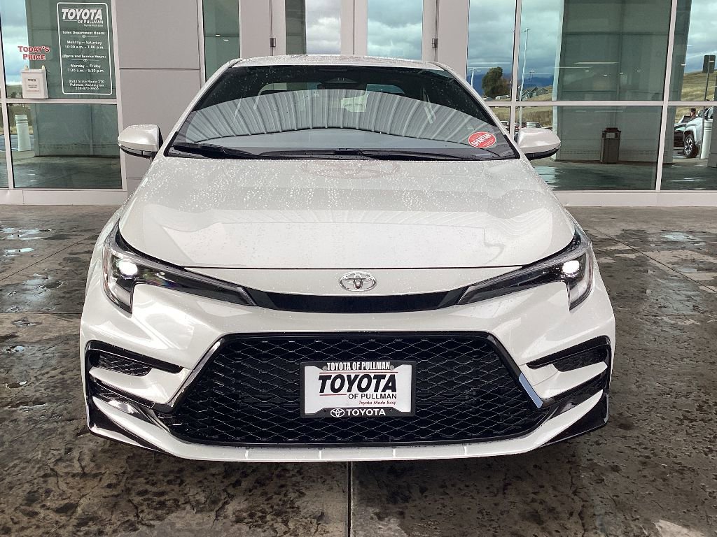 New 2026 Toyota Corolla SE image 3