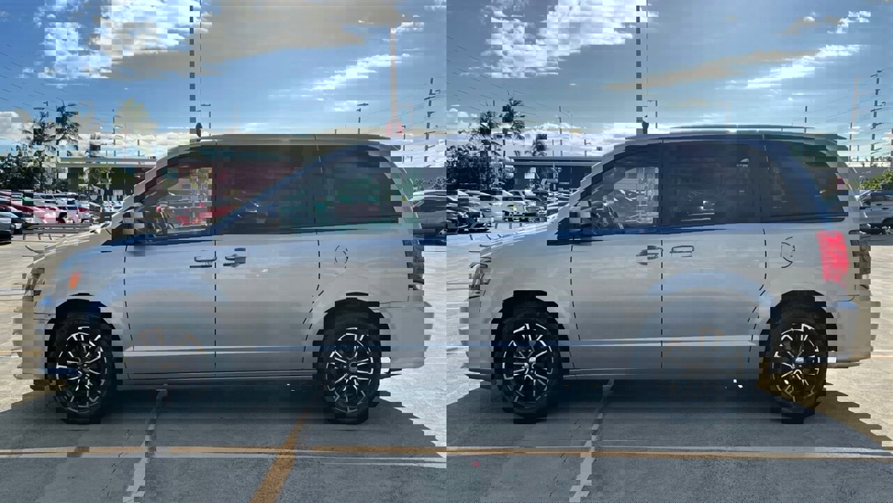 Used 2019 Dodge Grand Caravan GT FWD image 2