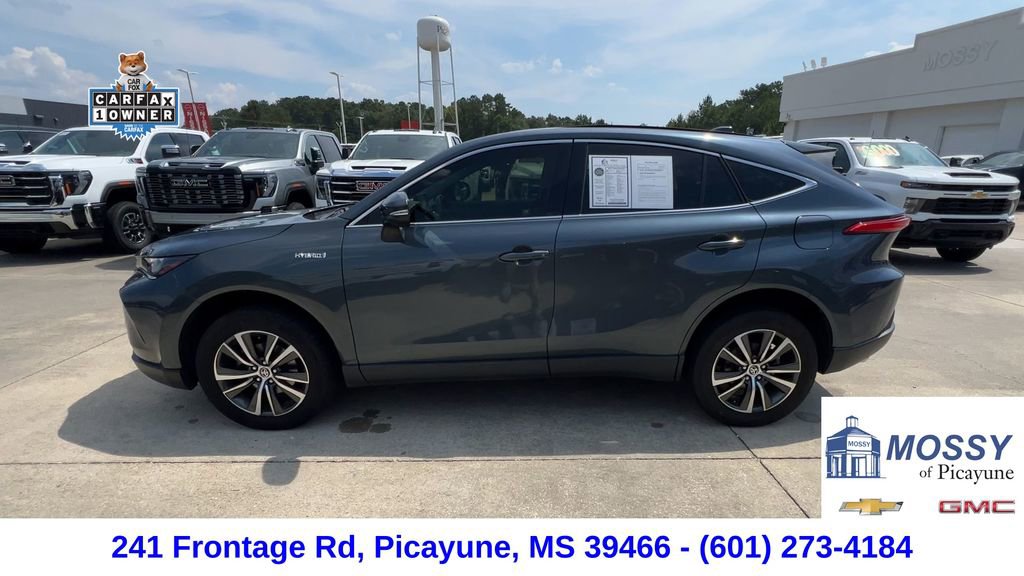 Used 2021 Toyota Venza LE image 5