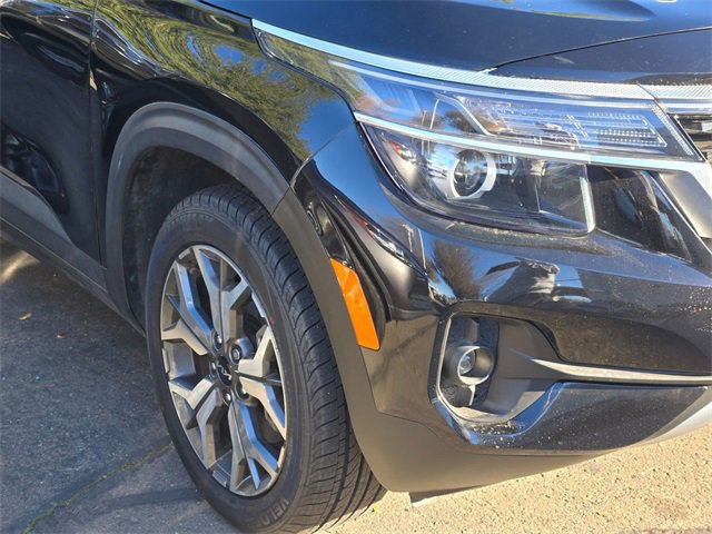 Used 2023 Kia Seltos EX image 4