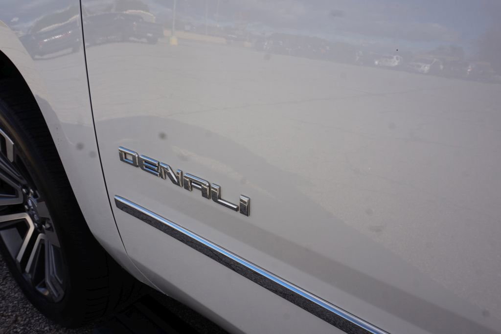 Used 2019 GMC Yukon XL Denali w/ Denali Ultimate Package RWD image 13