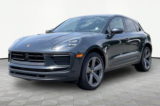 Used 2023 Porsche Macan Turbo AWD/4WD image 3