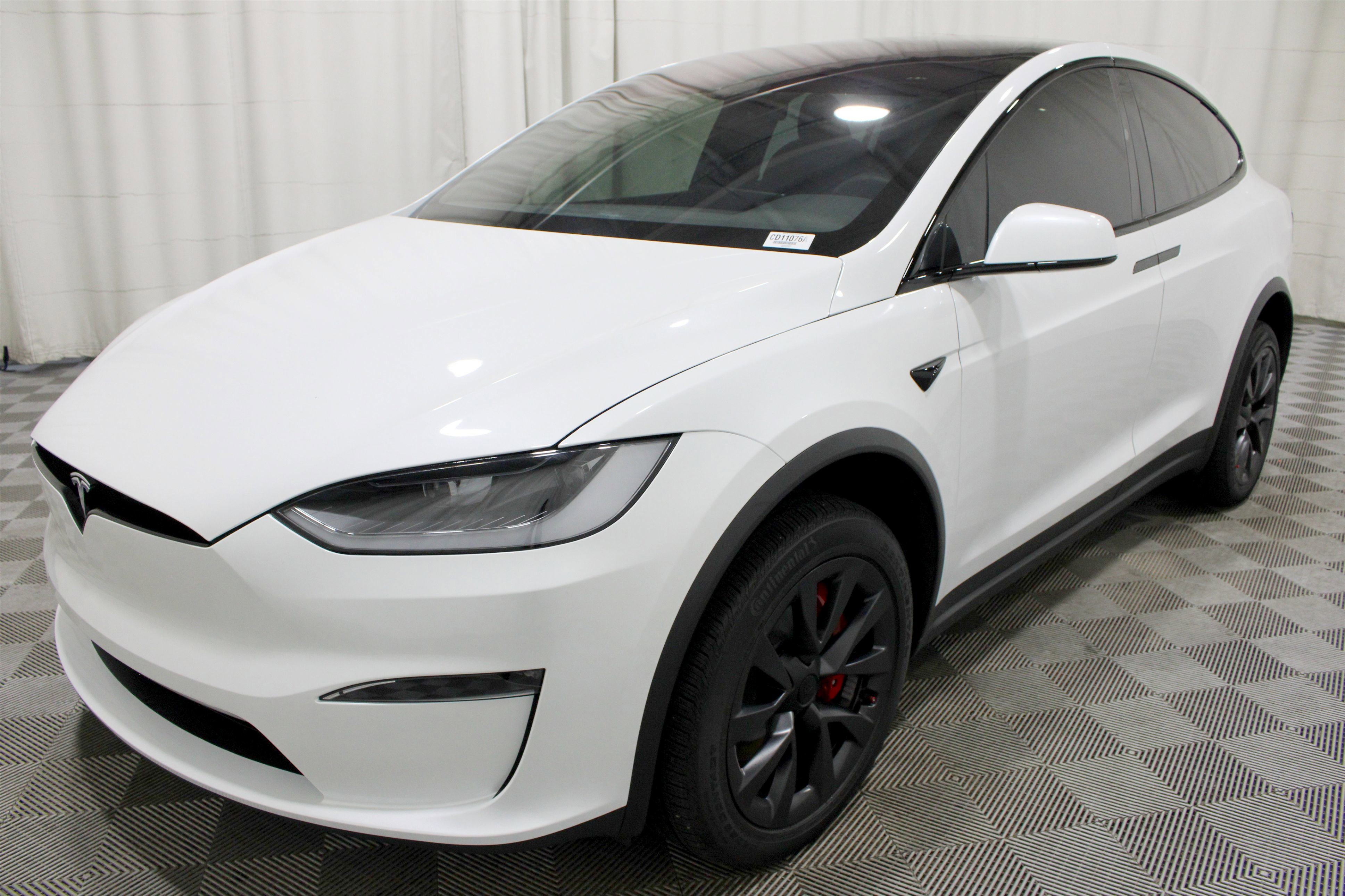 Used 2024 Tesla Model X Plaid AWD/4WD image 31
