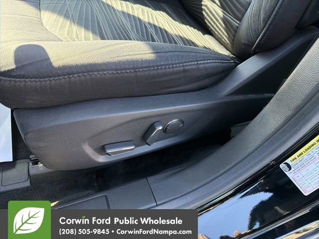 Used 2016 Ford Fusion SE image 25