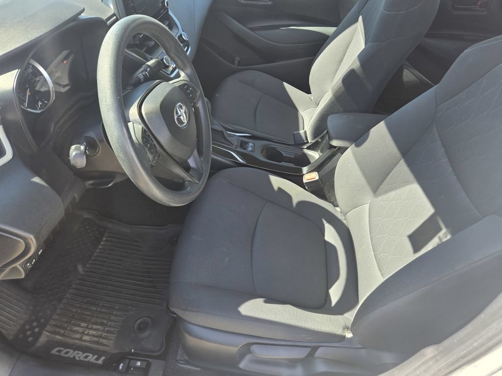 Used 2022 Toyota Corolla LE FWD image 13