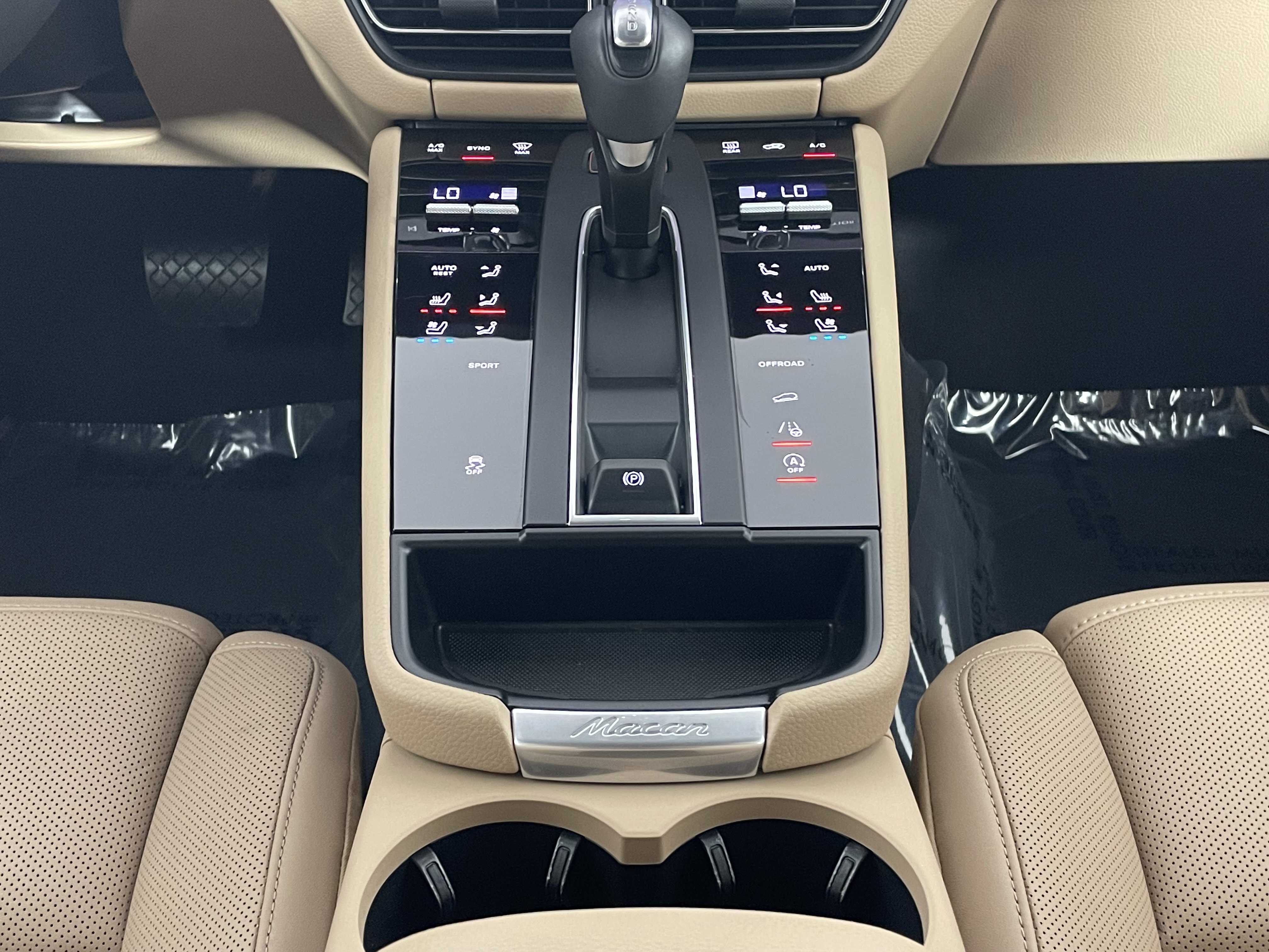 Used 2025 Porsche Macan image 20