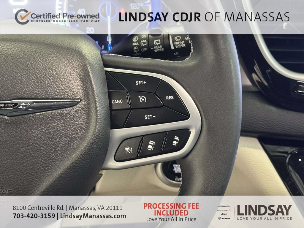 Used 2023 Chrysler Pacifica Touring-L FWD image 30