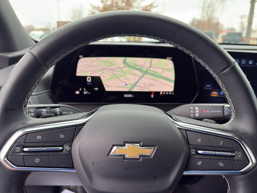 Used 2025 Chevrolet Traverse LT image 22