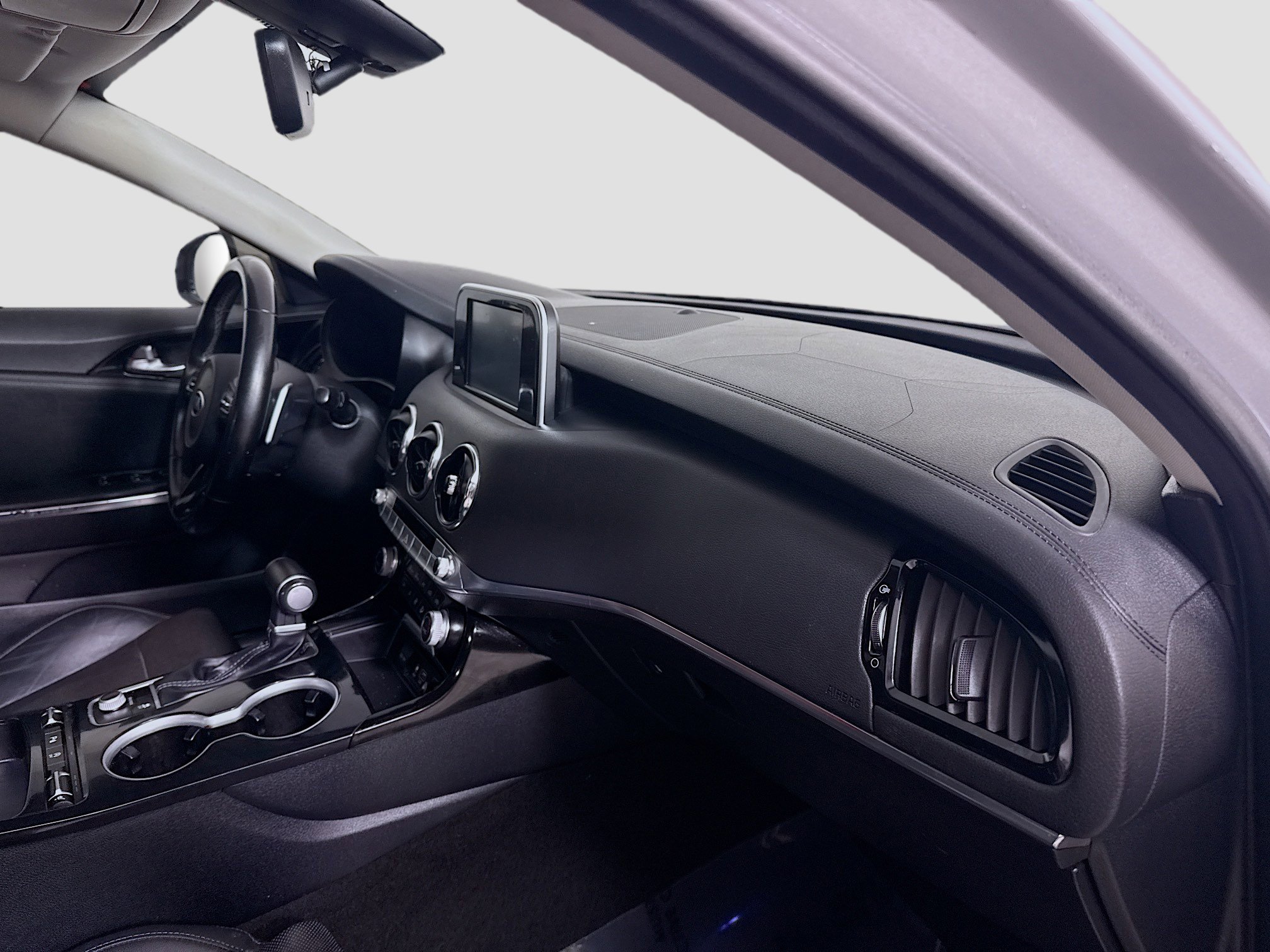 Used 2018 Kia Stinger image 30