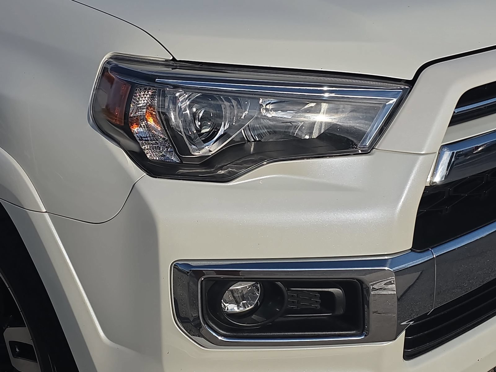 Used 2023 Toyota 4Runner Limited AWD/4WD image 28