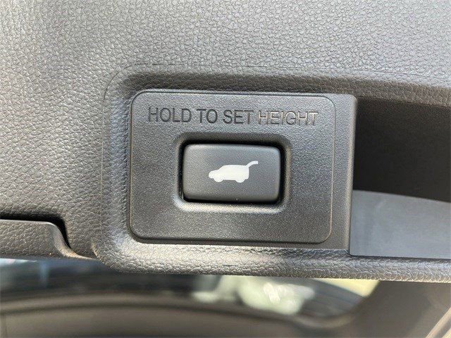 Used 2025 Acura RDX SH-AWD image 35