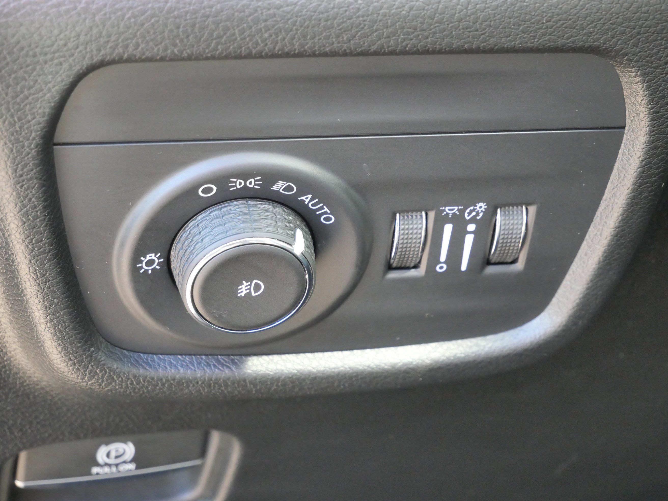 Used 2024 Jeep Grand Cherokee L Limited w/ Luxury Tech Group II image 22